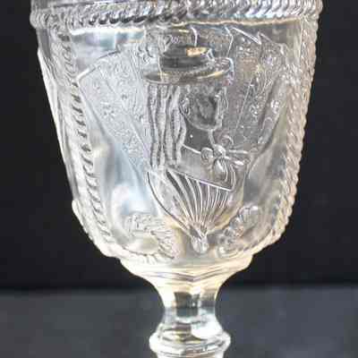 Goblet Girl With Fan Pattern