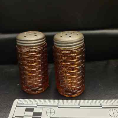 Basketweave Shakers