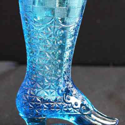 Fine Cut Bouquet Blue Glass Shoe