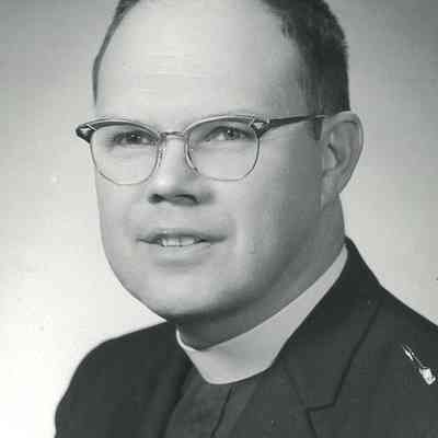 Pastor Robert Binkley