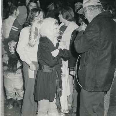 Kiwanis Halloween Cake Walk