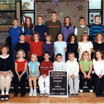 Class Photo,2001