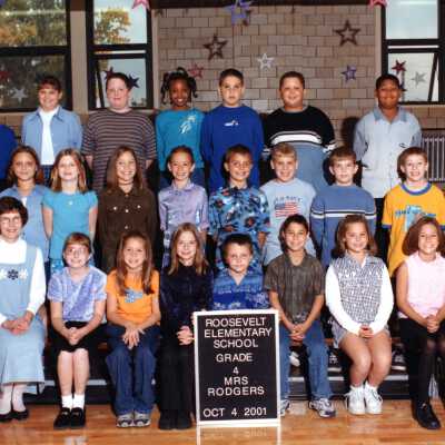 Class Photo,2001