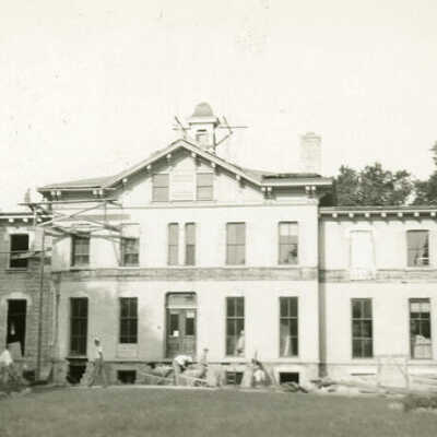 Elmhurst Public Library in Wilder Mansion
