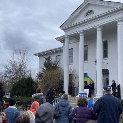Elmhurst Stands for Ukraine Event at Wilder Park
