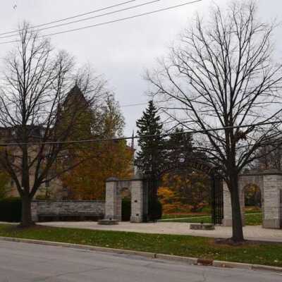 Elmhurst College entrance