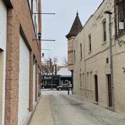 Alley near 116 N. York Street