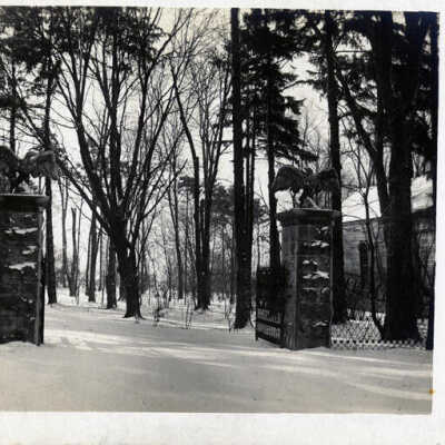 Thomas Barbour Bryan Estate Entrance