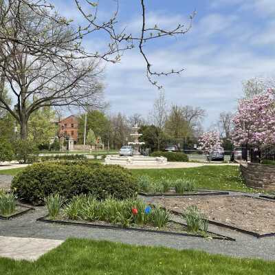 Wilder Park, Diana M. Lizzadro Nicholas Memorial Gardens