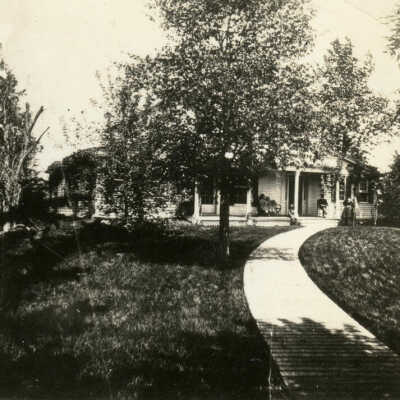 Hill Cottage, Clover Lawn