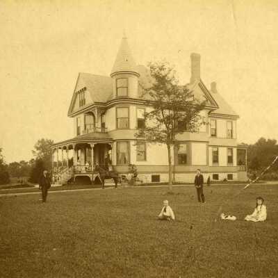 House at 284 Kenilworth Avenue