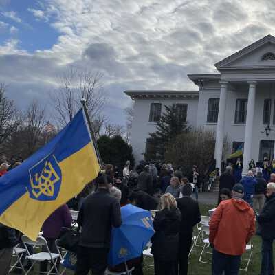 Elmhurst Stands for Ukraine Event at Wilder Park