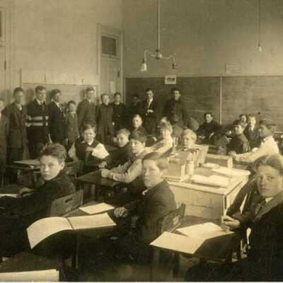 Hawthorne School, Sixth and Seventh Grade Classes circa 1917