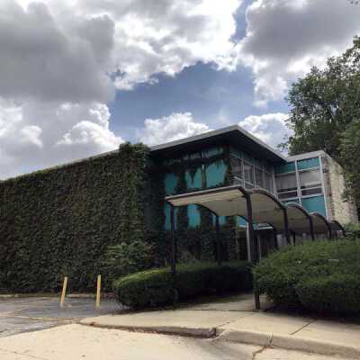 DuPage Medical Building, 135 S. Robert T. Palmer Drive