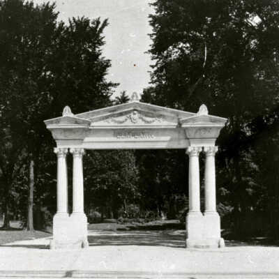 Elm Lawn Cemetery