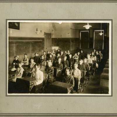 Hawthorne School Class, 1915