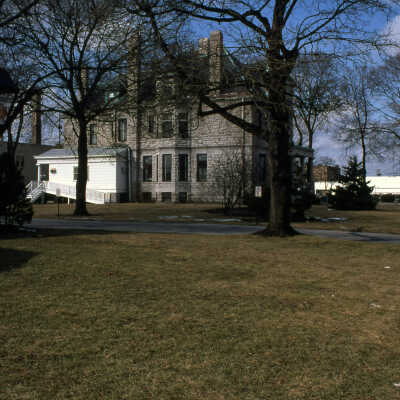 Elmhurst History Museum in the Glos Mansion