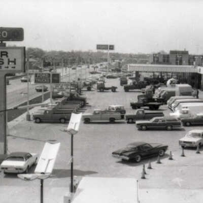 Arco Car Wash at 678 N. York Street
