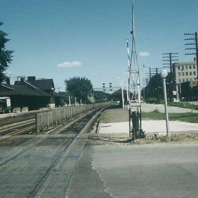 Railroad Crossing at Cottage Hill Avenue
