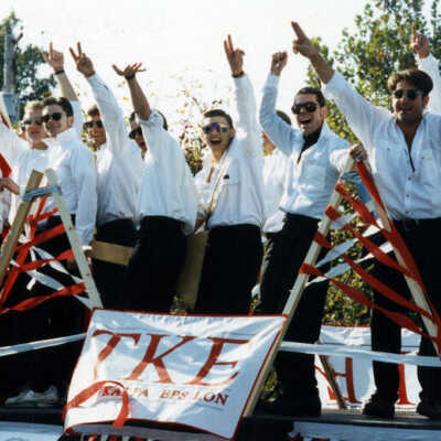 Elmhurst College Homecoming Parade