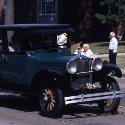 Elmhurst Sesquicentennial parade, 1986