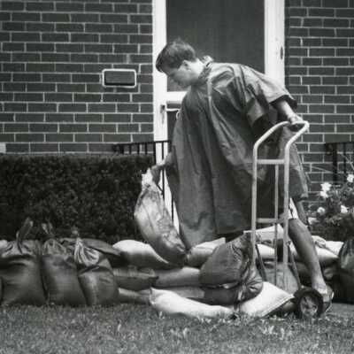 Flood 1987, Sandbags