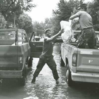 Flood 1987, Sandbagging