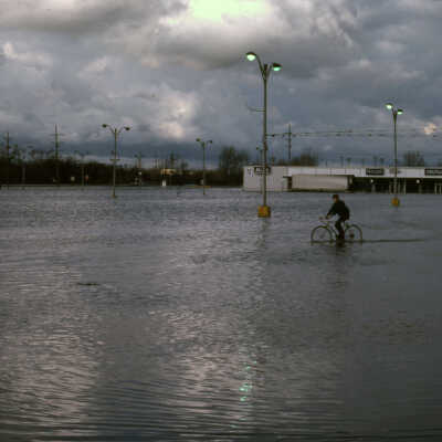 Flood 1983, Parking lot on Route 83 and St. Charles Road