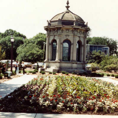 Elmhurst Park District, Glos Memorial Park