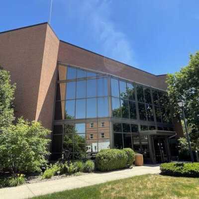 Elmhurst University, Daniels Hall