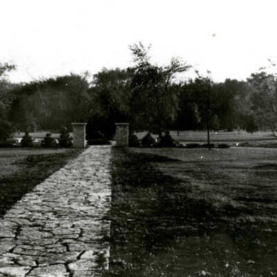 Elm Lawn Cemetery