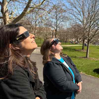 Eclipse Viewing in Wilder Park