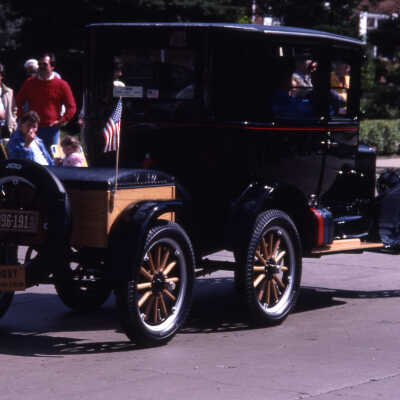 Elmhurst Sesquicentennial parade, 1986