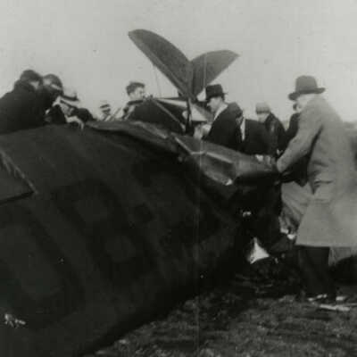 Elmhurst Airport, Airplane crash
