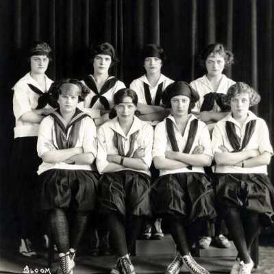 YCHS Girls Basketball Team