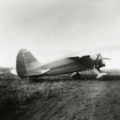 Elmhurst Airport, plane
