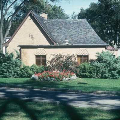 Wilder Park, Elmhurst Park District Administration Building
