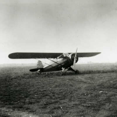Elmhurst Airport, plane
