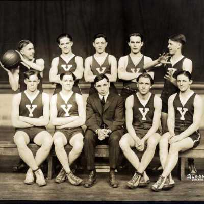 YCHS Boys Basketball Team