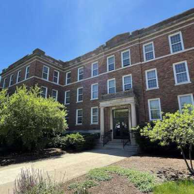 Schick Hall at Elmhurst University