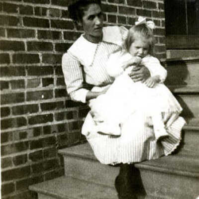 Emma and Gertrude Koop