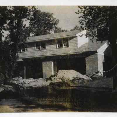 House at 274 Winthrop Avenue, construction