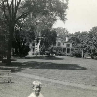 Wilder Park & Elmhurst Public Library