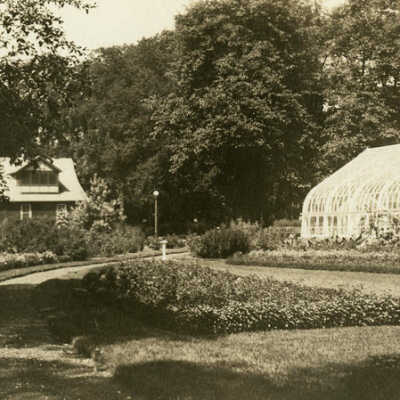 Wilder Park, Cottage & Conservatory