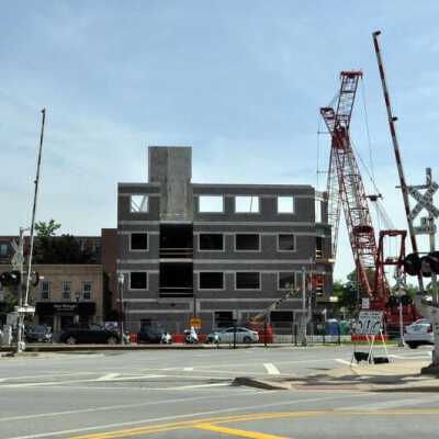 Construction of condominium complex at 105 S. Cottage Hill Avenue