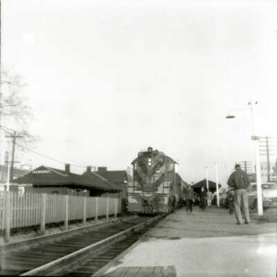 Chicago & North Western train near York Street station