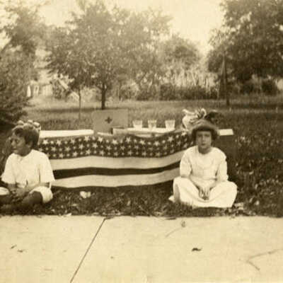 Children at Lemonade Stand