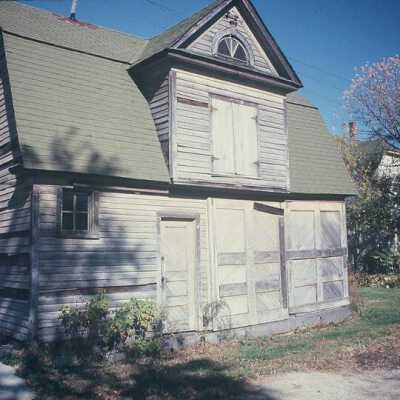Barn at 186 N. York Street