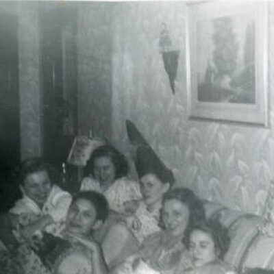 Young women, 1940s