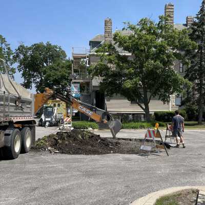 Elmhurst History Museum, removal of traffic island